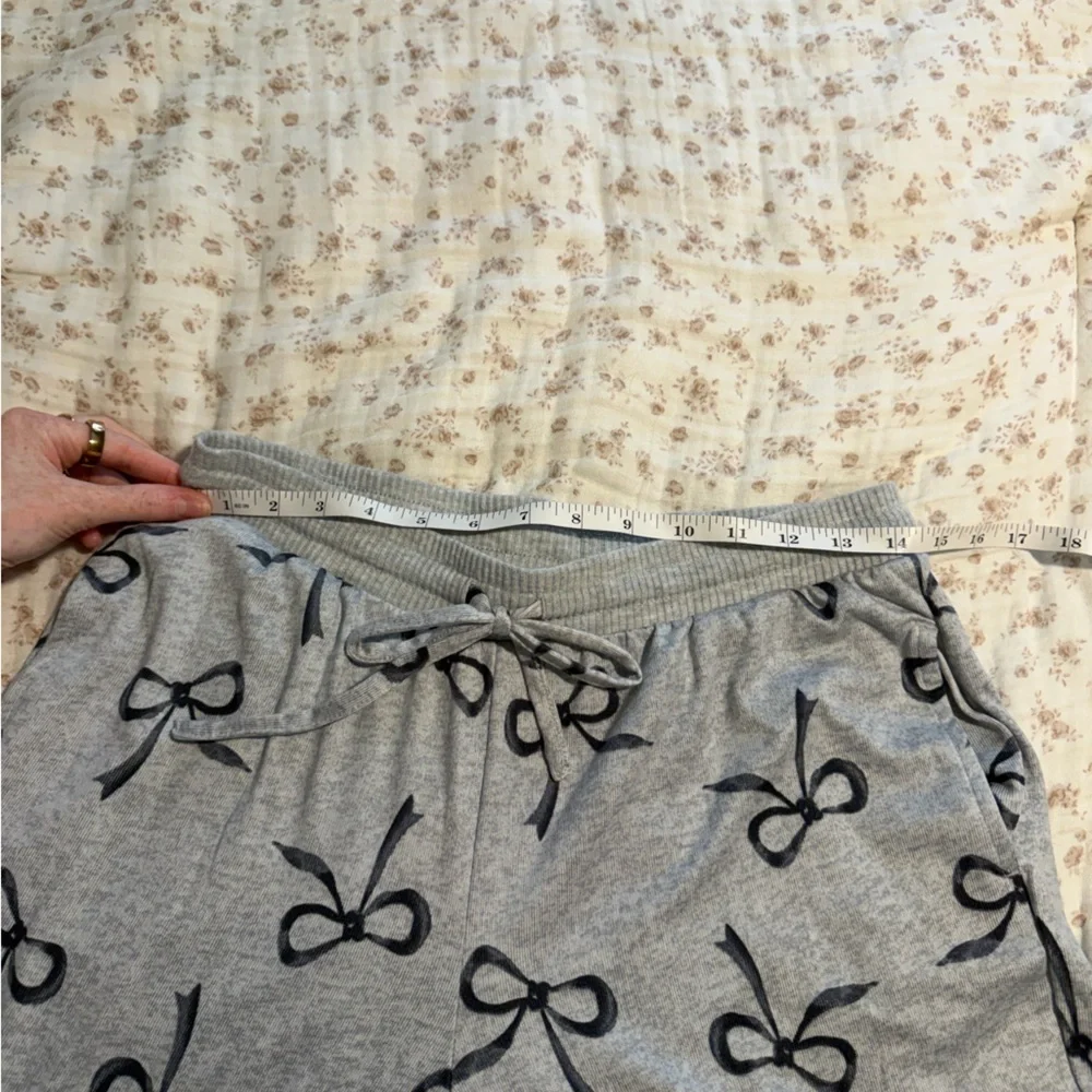 Gray Bow Print Lounge Pants